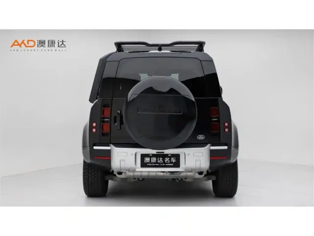 Land Rover Defender — Фото автомобиля 4