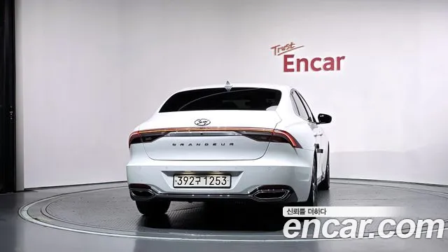 Hyundai Grandeur New — Фото автомобиля 4