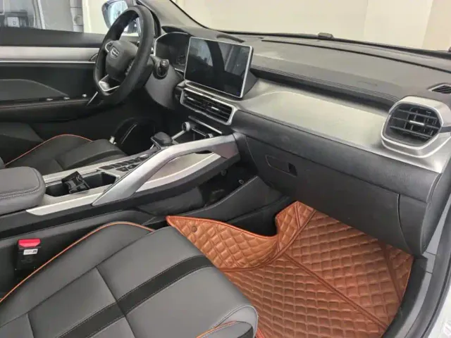 Geely Binyue — Фото автомобиля 6