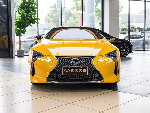 Lexus LC — Фото автомобиля 2