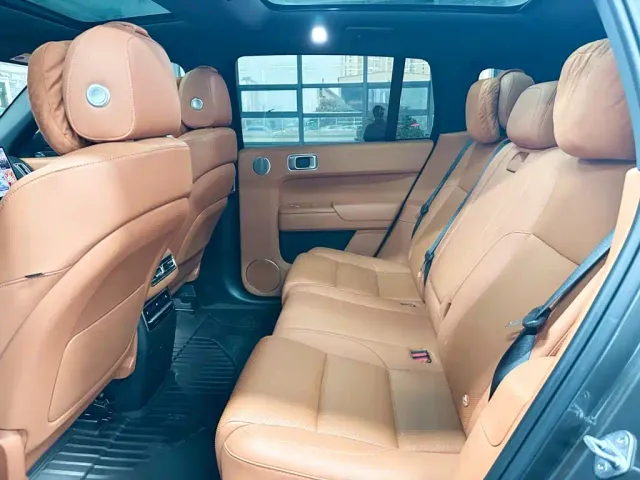 Li Auto L7 — Фото автомобиля 14