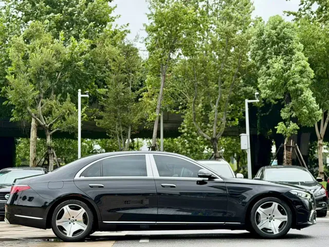 Mercedes-Benz S-Class — Фото автомобиля 4