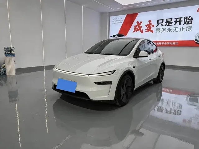 Фотография автомобиля — Tesla Model Y