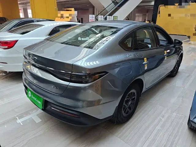 BYD Seal 05 DM-i — Фото автомобиля 6