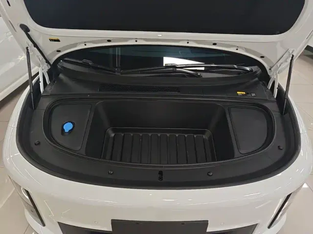 Li Auto i6 — Фото автомобиля 19