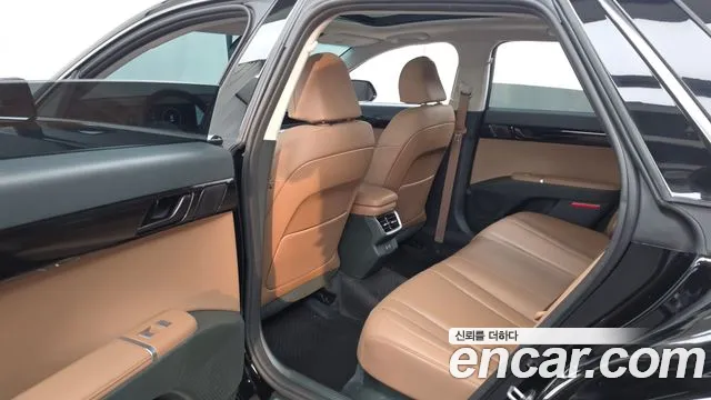 Hyundai Grandeur GN7 — Фото автомобиля 16