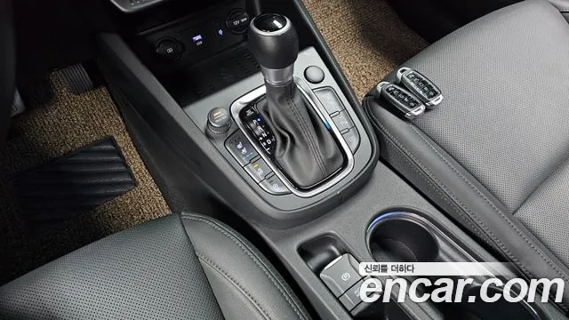 Hyundai Kona New — Фото автомобиля 12