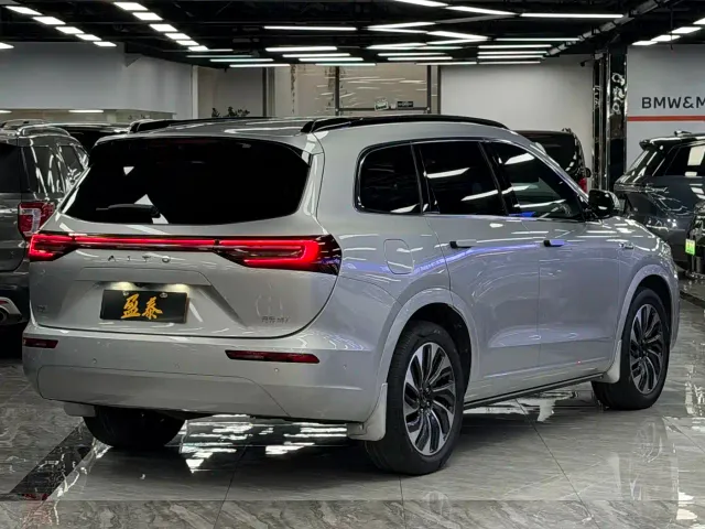 Aito M7 — Фото автомобиля 7