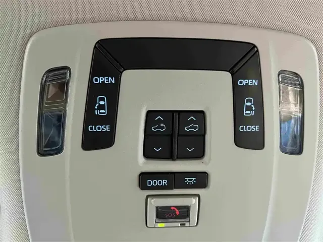 Toyota Sienna — Фото автомобиля 22