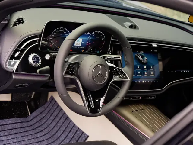 Mercedes-Benz E-Class — Фото автомобиля 11