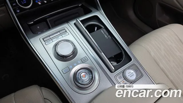 Genesis GV80 — Фото автомобиля 12