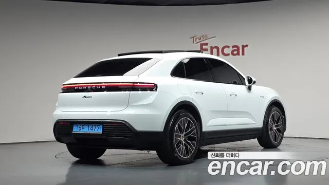 Porsche Macan Electric — Фото автомобиля 2