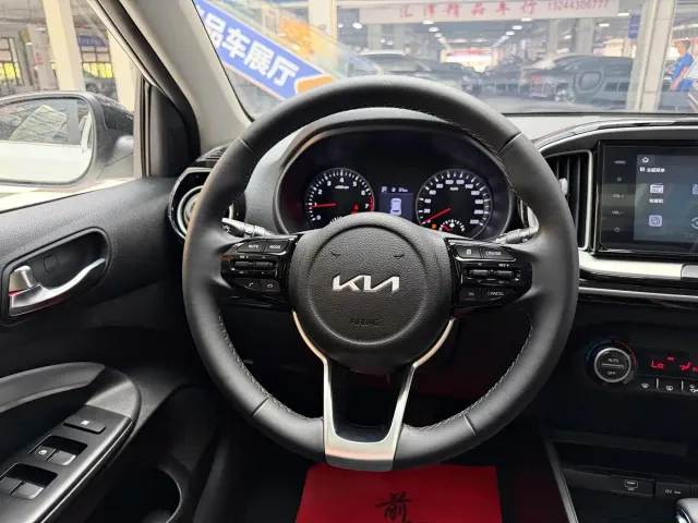 Kia KX1 — Фото автомобиля 15