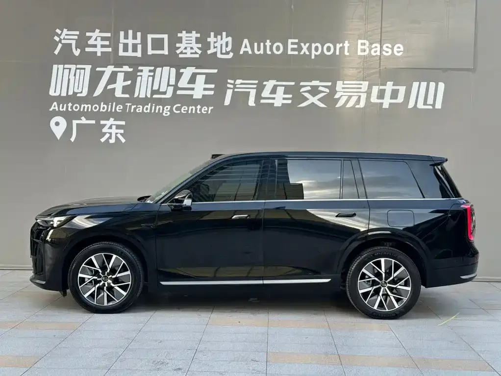 GAC Trumpchi Trumpchi Vision S9 2025 1.5T Hybrid Premium — Фото автомобиля 3