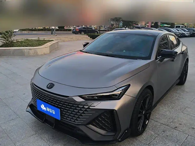 Фотография автомобиля — Changan UNI-V