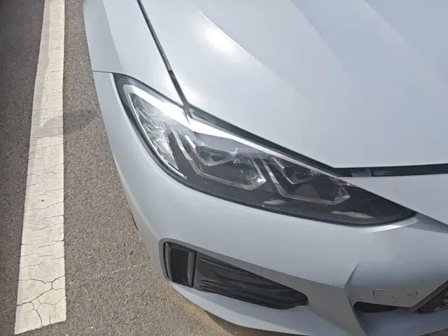 BMW i4 — Фото автомобиля 10