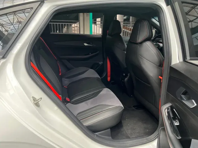 Geely Binrui — Фото автомобиля 7