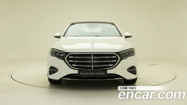 Mercedes-Benz E-Class E-класс W214 E300 4MATIC Exclusive — Фото автомобиля 3
