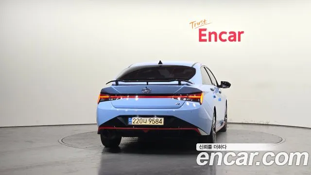 Hyundai AVANTE — Фото автомобиля 4
