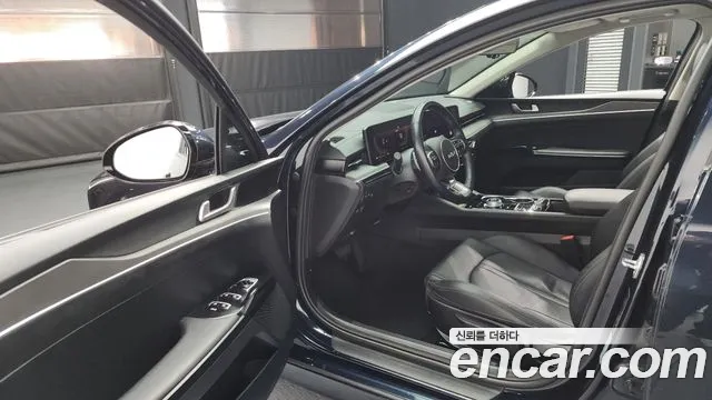 Kia K5 Новый K5 3 поколение 2.0 LPi(Для проката) — Фото автомобиля 10