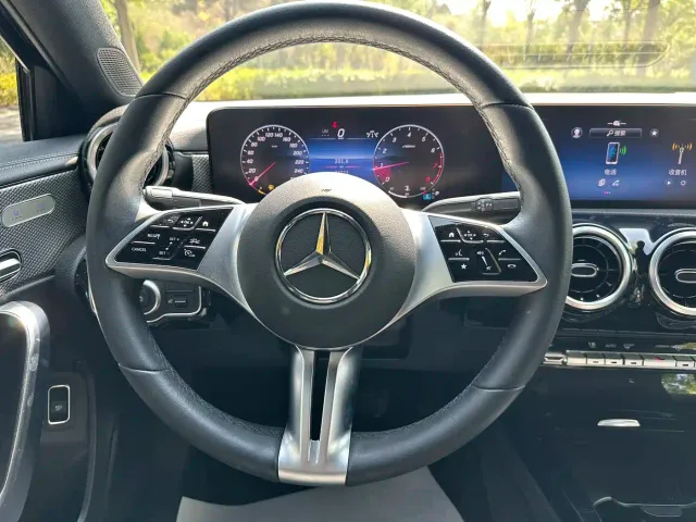 Mercedes-Benz A-Class — Фото автомобиля 16