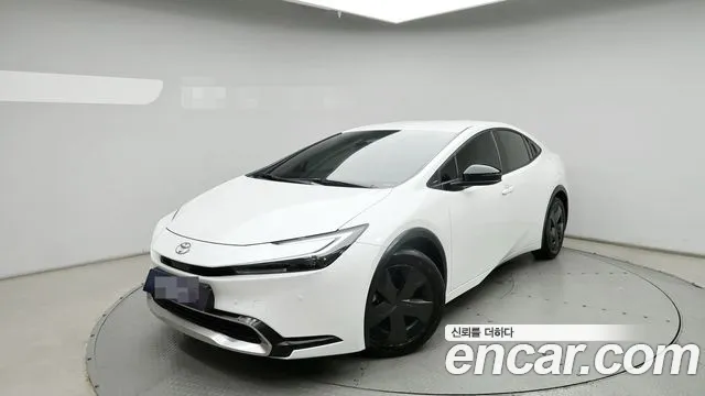 Toyota Prius — Фото автомобиля 11