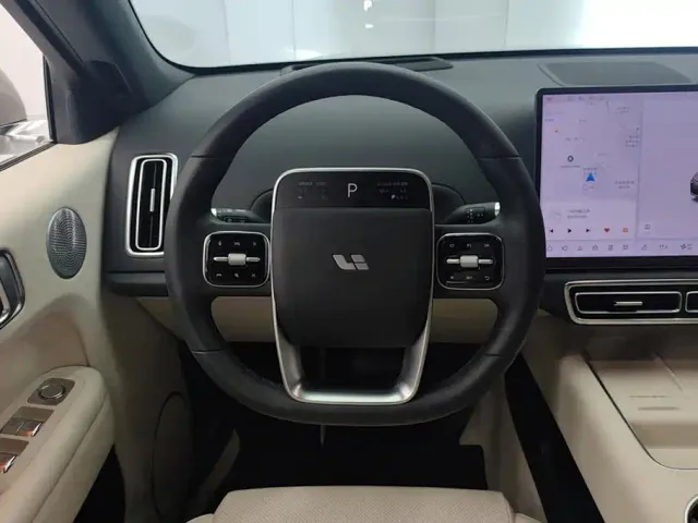 Li Auto L6 — Фото автомобиля 15