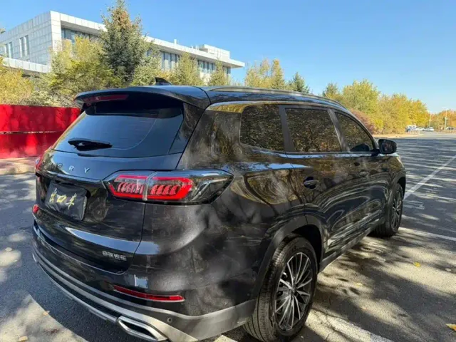 Chery Tiggo 8 — Фото автомобиля 4