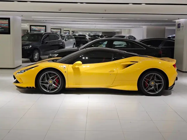 Ferrari F8 — Фото автомобиля 10