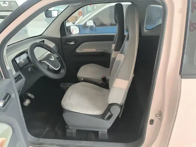 Wuling Hongguang Mini EV — Фото автомобиля 14
