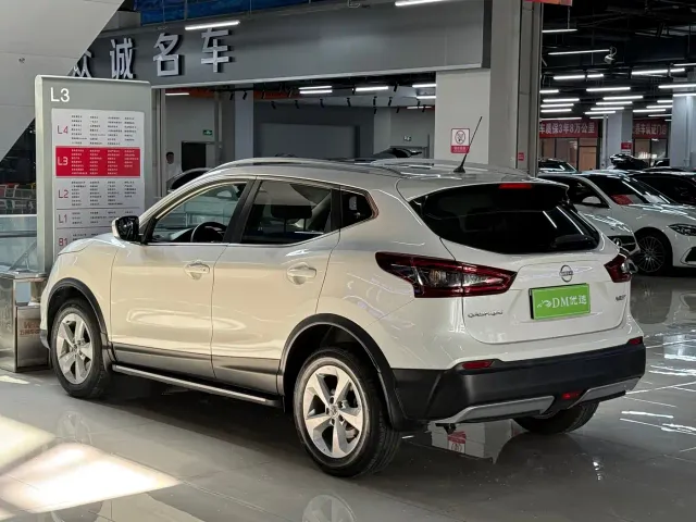 Nissan Qashqai — Фото автомобиля 7