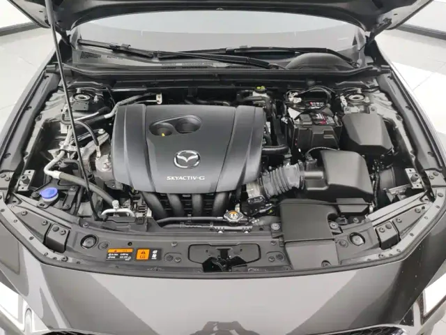 Mazda Axela — Фото автомобиля 10