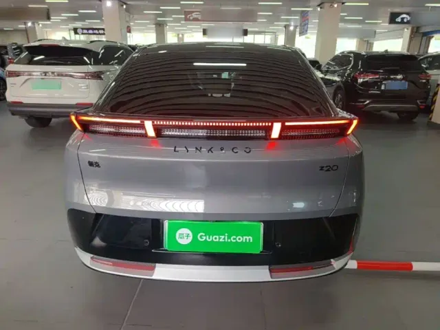 Lynk & Co Z20 — Фото автомобиля 5