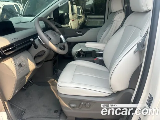 Hyundai Staria Staria 4WD Lounge 9 мест — Фото автомобиля 15