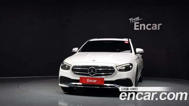 Mercedes-Benz E-Class E-класс W213 E350 4MATIC Avantgarde — Фото автомобиля 3