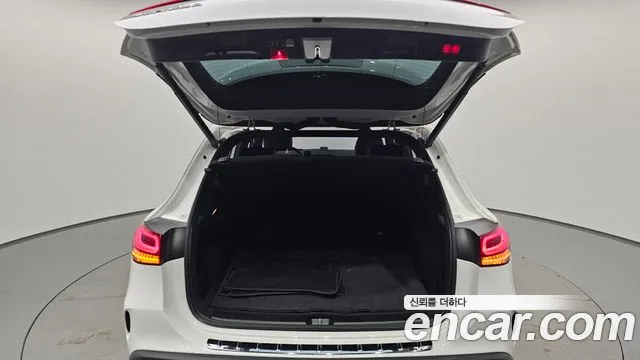 Mercedes-Benz EQA — Фото автомобиля 30