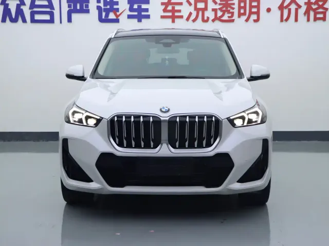 BMW X1 — Фото автомобиля 3