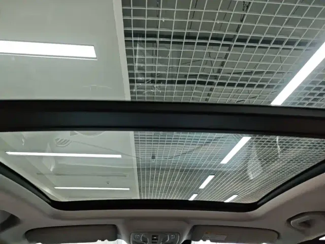 Roewe RX5 — Фото автомобиля 17