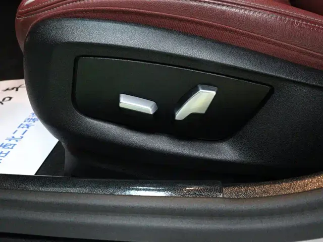 BMW 5 Series — Фото автомобиля 26