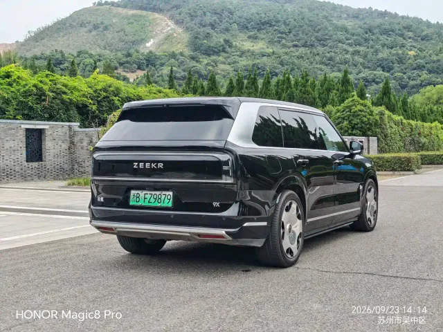 ZEEKR Zeekr 9X 2025 model Ultra Edition 70kWh — Фото автомобиля 23