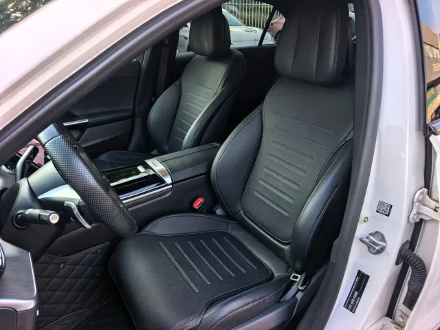 Mercedes-Benz C-Class — Фото автомобиля 10