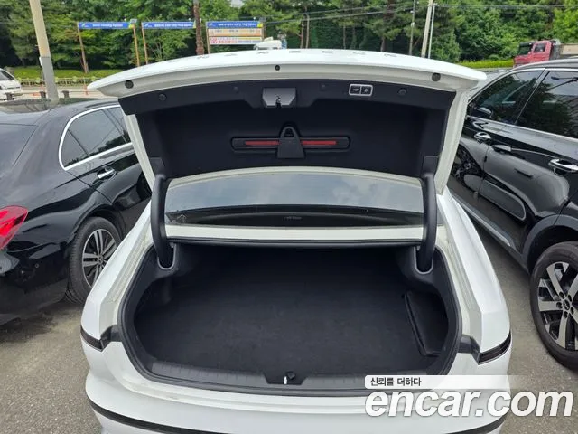 Hyundai Grandeur GN7 — Фото автомобиля 18