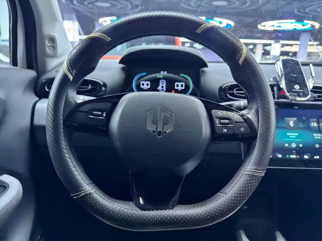 Leapmotor T03 — Фото автомобиля 9