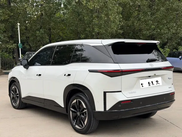 Toyota BoZhi 3X — Фото автомобиля 27