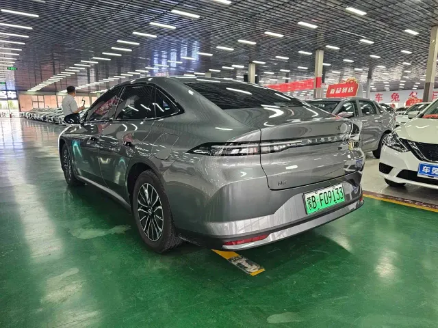 Nissan N6 — Фото автомобиля 3