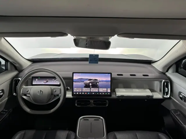 Leapmotor B10 — Фото автомобиля 6
