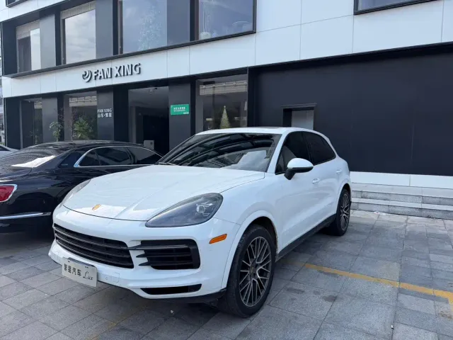 Porsche Cayenne — Фото автомобиля 2