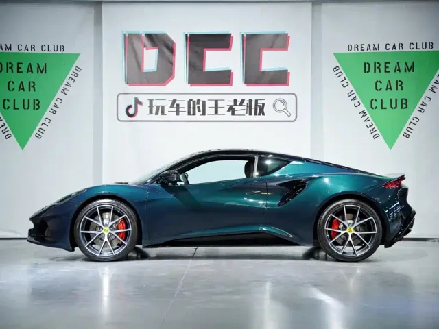 Lotus Emira — Фото автомобиля 10