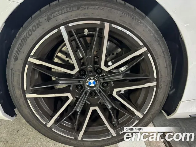 BMW M5 G90 — Фото автомобиля 15