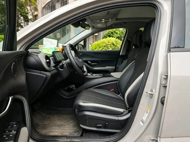 BYD Seal 05 DM-i — Фото автомобиля 7